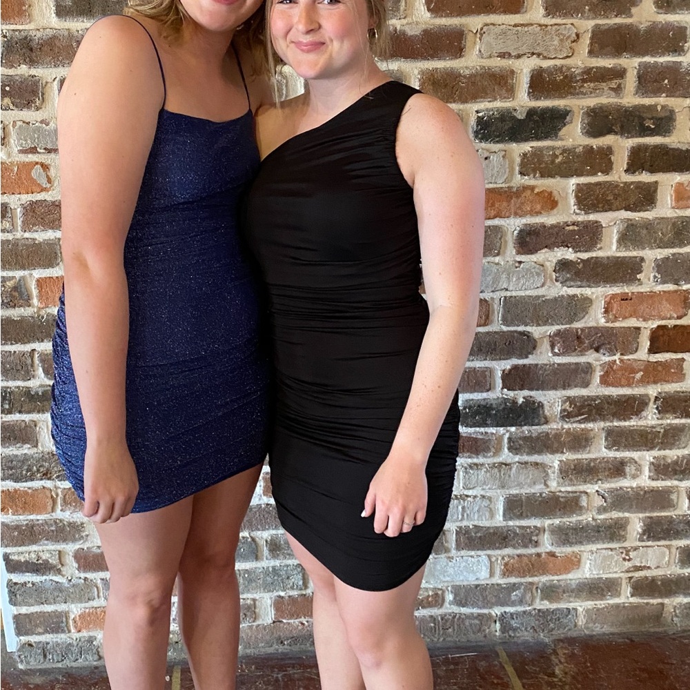 Chic Black One-Shoulder Dress